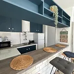 Διαμέρισμα Medano Blue *